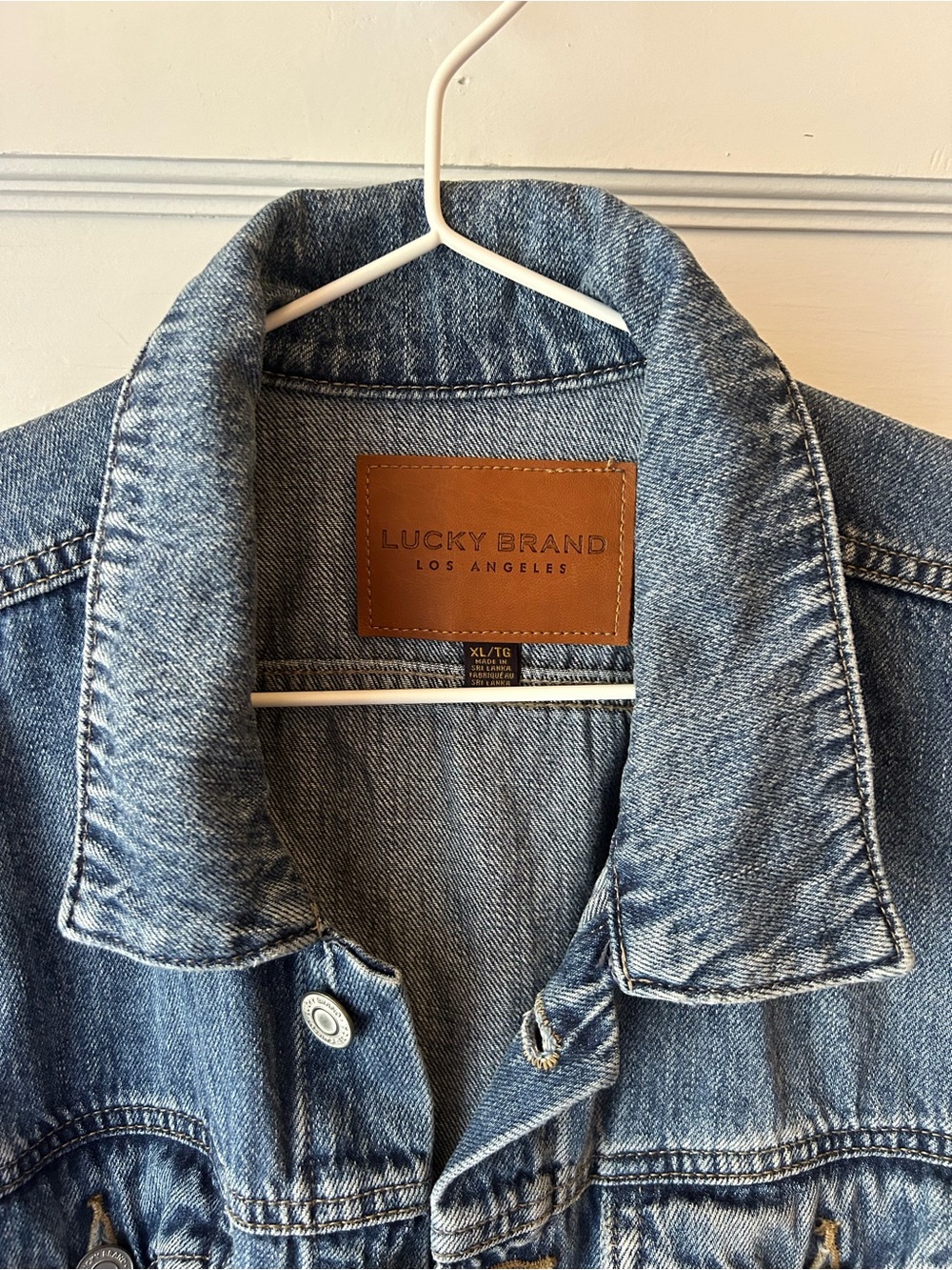 Lucky Brand The Tomboy Trucker denim jacket - Picture 2 of 12